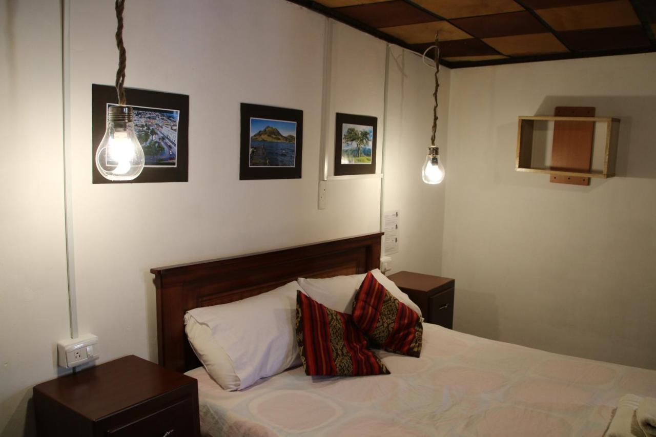 Hospedaje Los Ponchos Otavalo Exterior foto