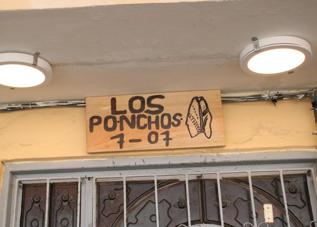 Hospedaje Los Ponchos Otavalo Exterior foto